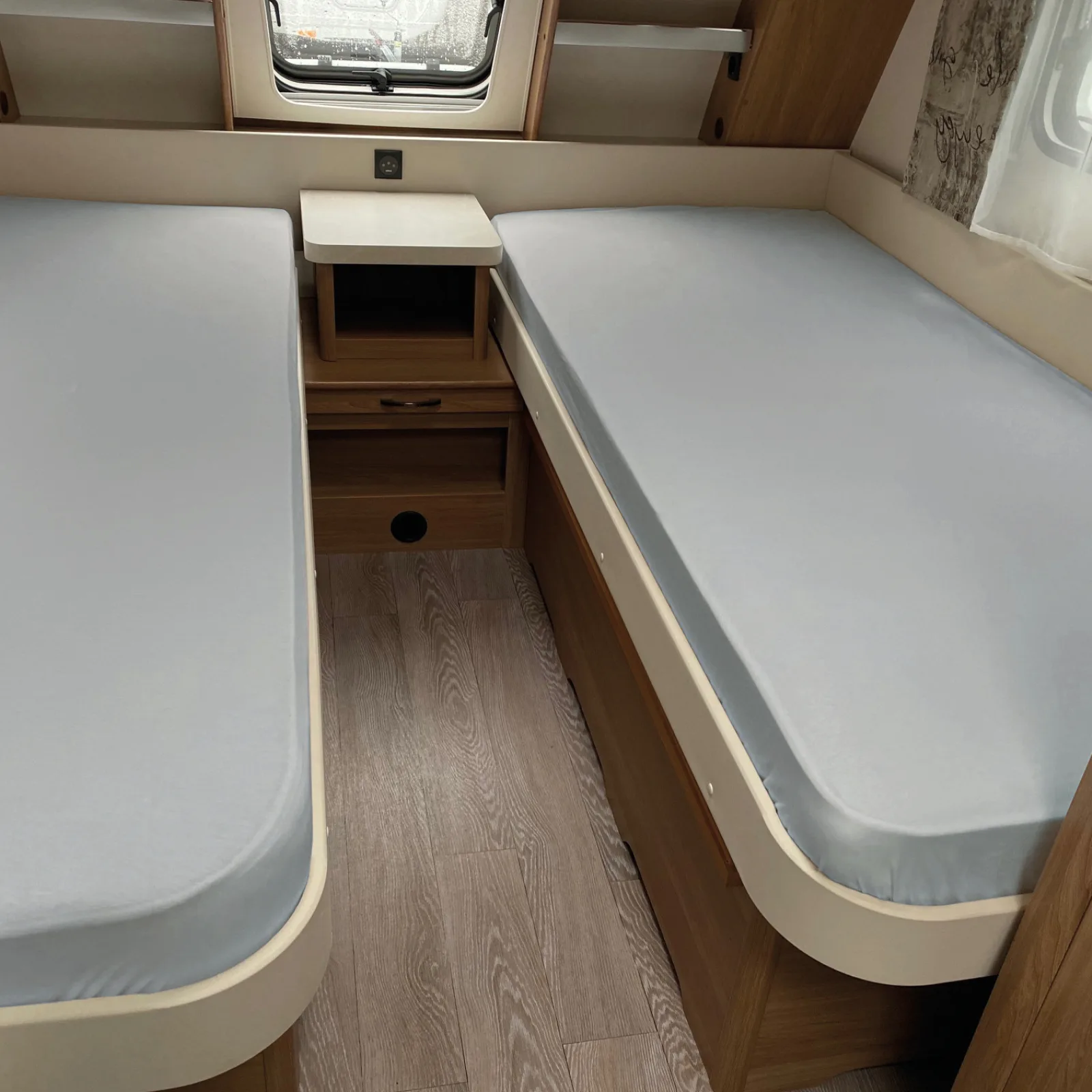 lichtgrijs 2 delig zonder tekst